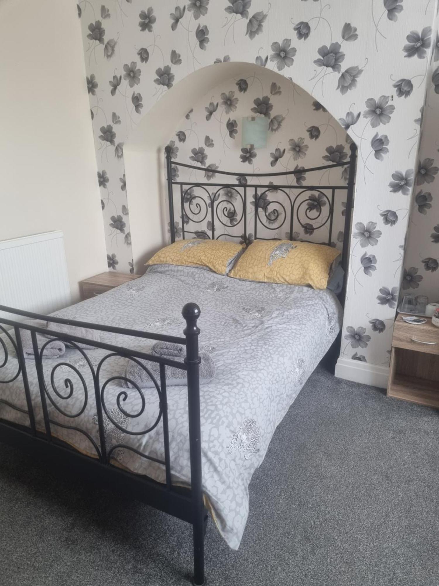 Leeds House 3* Bridlington